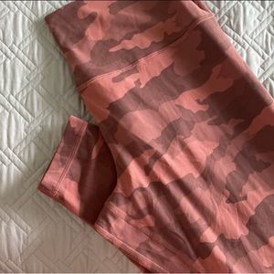 Lululemon Wunder Train HR tight 25”